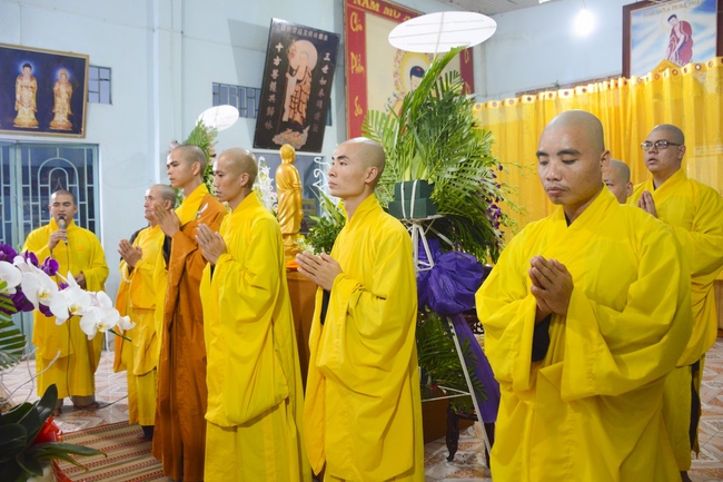 Visit the funeral Junior Ven. Thich Giac Kha at Duc Hoa Pagoda in Binh Duong