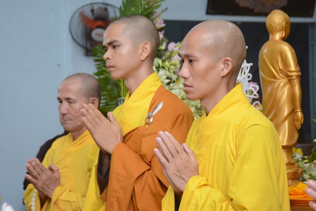 Visit the funeral Junior Ven. Thich Giac Kha at Duc Hoa Pagoda in Binh Duong