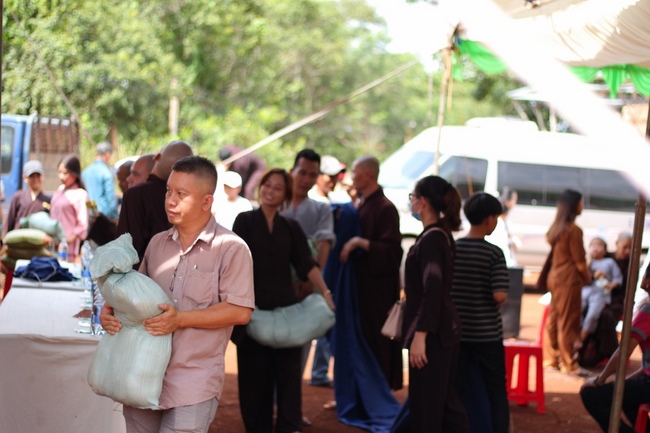 The charity trip in Binh Phuoc - Bao Loc