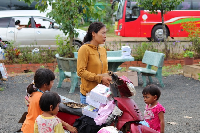 The charity trip in Binh Phuoc - Bao Loc