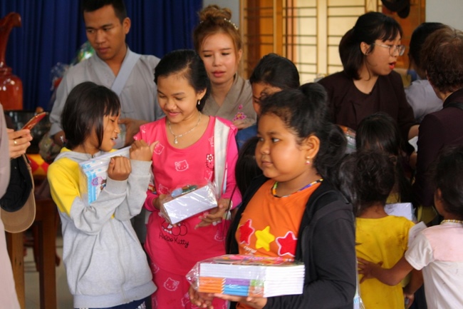 The charity trip in Binh Phuoc - Bao Loc