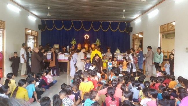 The charity trip in Binh Phuoc - Bao Loc