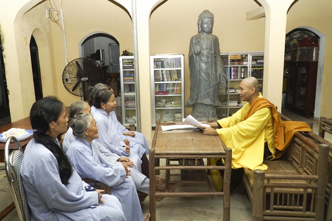 The first Buddha Dharma competition at Dong Cao Pagoda