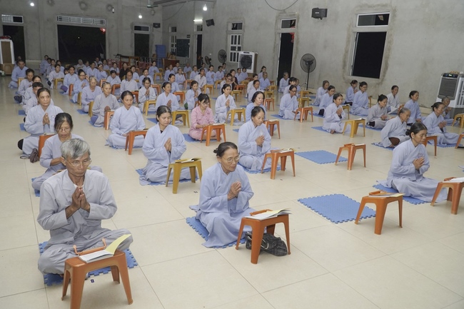 The first Buddha Dharma competition at Dong Cao Pagoda