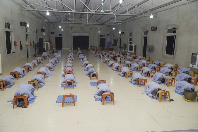 The first Buddha Dharma competition at Dong Cao Pagoda