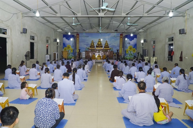The first Buddha Dharma competition at Dong Cao Pagoda