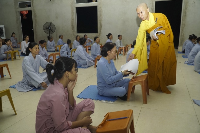 The first Buddha Dharma competition at Dong Cao Pagoda