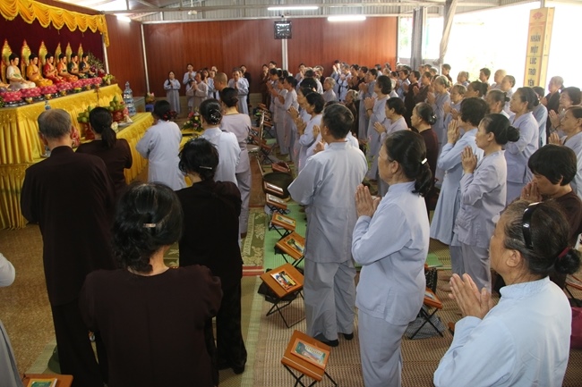 One-Day peaceful cultivation at Tieu Dao Pagoda in Quang Ninh Province.