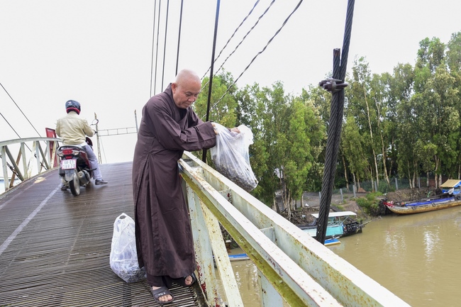 The beggining ceremony for construction of Hoang Phap bridge in Kien Giang