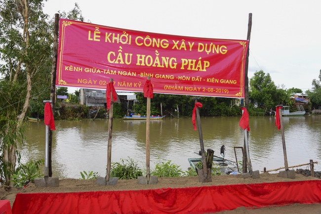 The beggining ceremony for construction of Hoang Phap bridge in Kien Giang