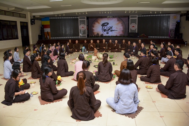 Five-star Real Estate Trading Joint Stock Company Taking Practice At Hoang Phap