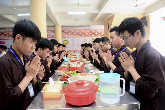 Five-star Real Estate Trading Joint Stock Company Taking Practice At Hoang Phap – The Second Day