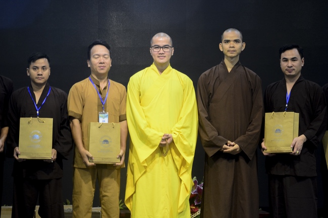 Five-star Real Estate Trading Joint Stock Company Taking Practice At Hoang Phap – The Second Day