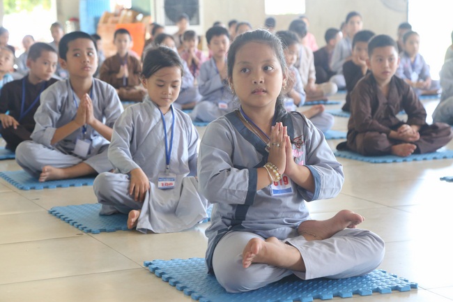 The retreat Sowing seeds lotus at Dong Cao Pagoda