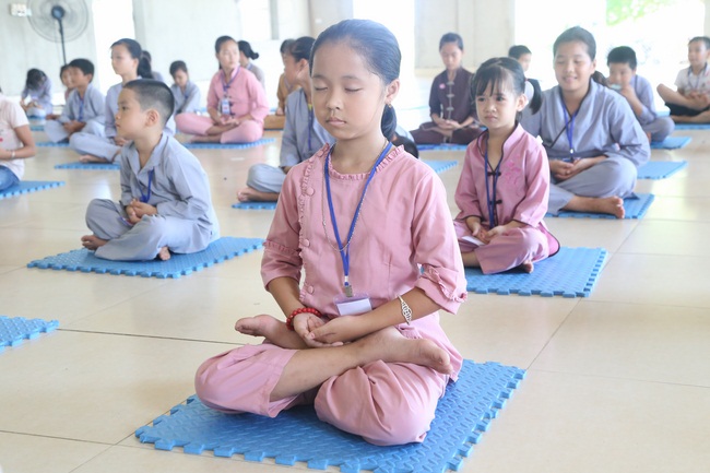 The retreat Sowing seeds lotus at Dong Cao Pagoda