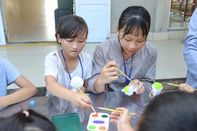 The retreat Sowing seeds lotus at Dong Cao Pagoda