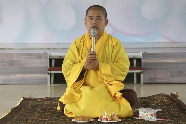 The retreat Sowing seeds lotus at Dong Cao Pagoda