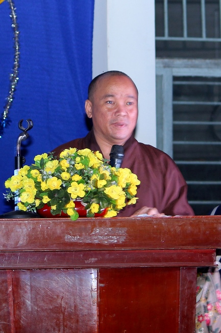 Giving gifts on Mid-Autumn Festival in Hau Giang and An Giang