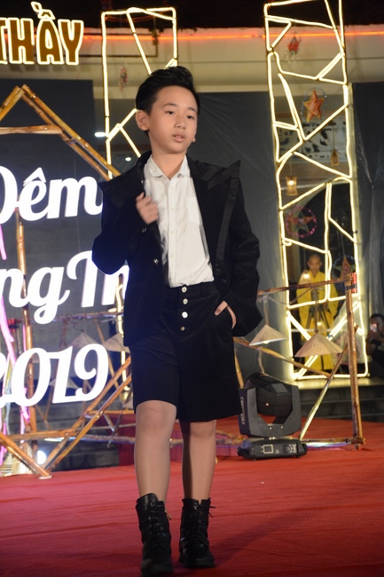 The show Mid-Autumn Festival Welcoming Full Moon with the Monks