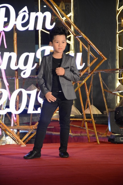 The show Mid-Autumn Festival Welcoming Full Moon with the Monks