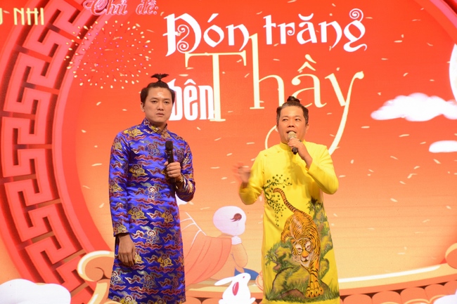 The show Mid-Autumn Festival Welcoming Full Moon with the Monks