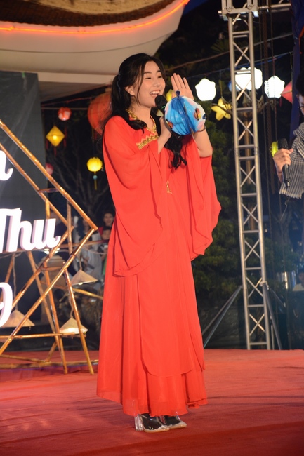The show Mid-Autumn Festival Welcoming Full Moon with the Monks