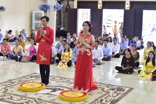 The Wedding Ceremony at the pagoda