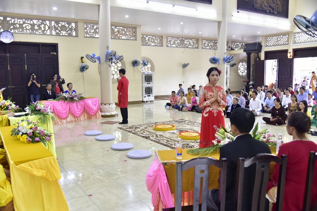 The Wedding Ceremony at the pagoda
