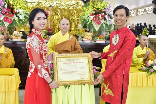 The Wedding Ceremony at the pagoda
