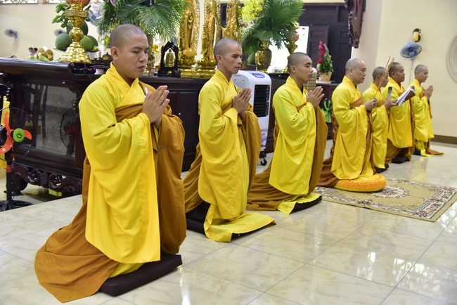 The Wedding Ceremony at the pagoda