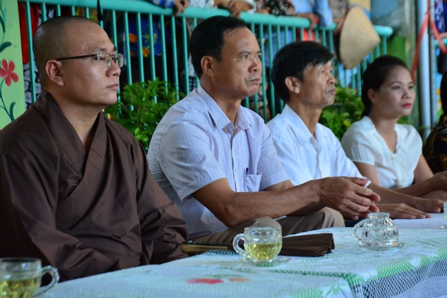 Mid-Autumn Festival at Tay Khanh Pagoda, Thai Binh