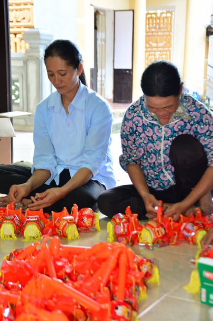 Mid-Autumn Festival at Tay Khanh Pagoda, Thai Binh