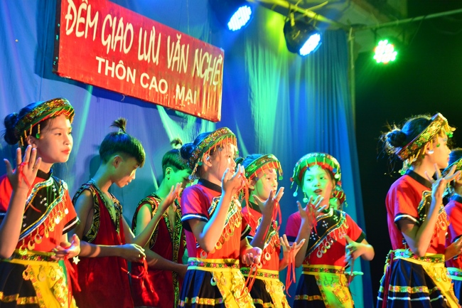 Mid-Autumn Festival at Tay Khanh Pagoda, Thai Binh