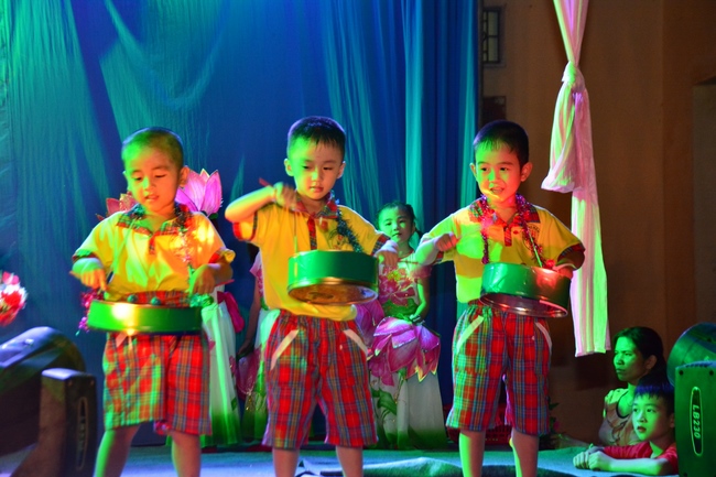 Mid-Autumn Festival at Tay Khanh Pagoda, Thai Binh
