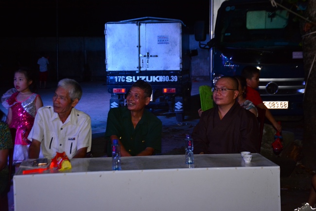 Mid-Autumn Festival at Tay Khanh Pagoda, Thai Binh