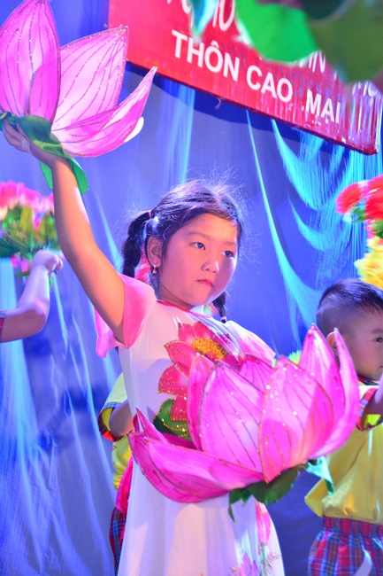 Mid-Autumn Festival at Tay Khanh Pagoda, Thai Binh