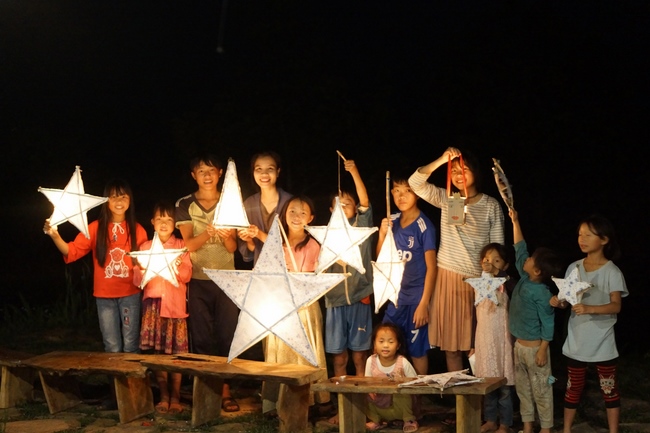 Mid-Autumn Festival at Tay Khanh Pagoda, Thai Binh
