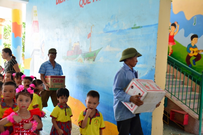 Mid-Autumn Festival at Tay Khanh Pagoda, Thai Binh
