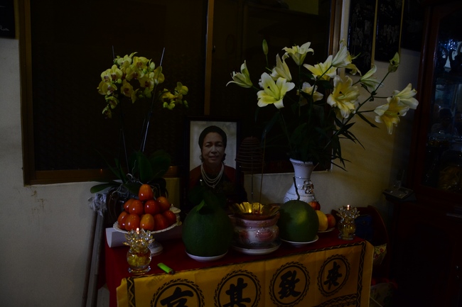 Praying for rebirth, releasing creatures and the ceremony of putting the Buddha statue