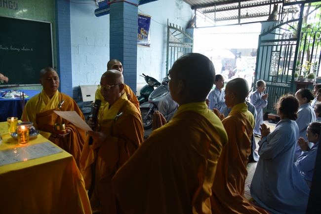 Praying for rebirth, releasing creatures and the ceremony of putting the Buddha statue