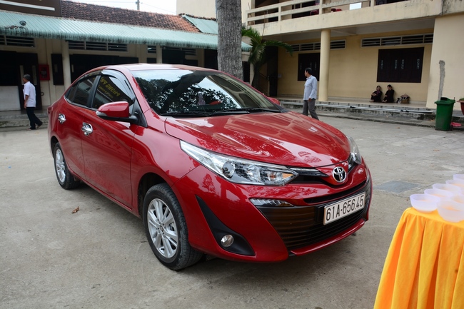 Praying for rebirth, releasing creatures and the ceremony of putting the Buddha statue