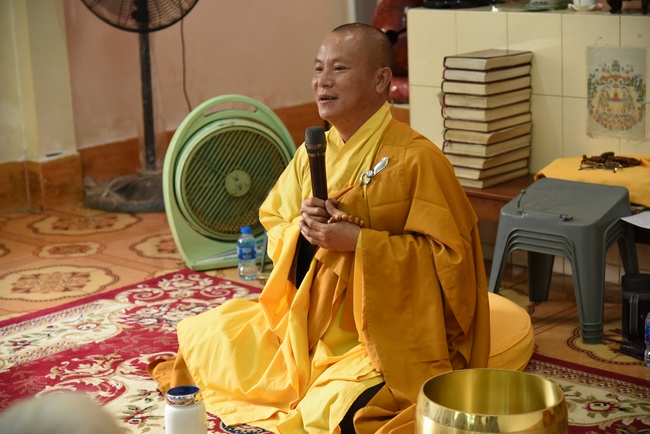 Tu niệm Phật một ngày Cần Thơ