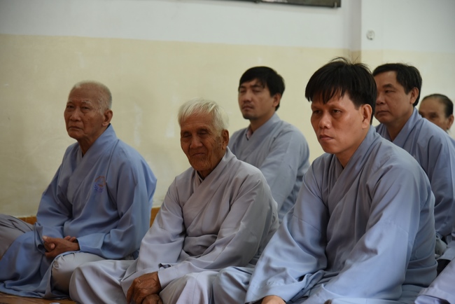 Tu niệm Phật một ngày Cần Thơ