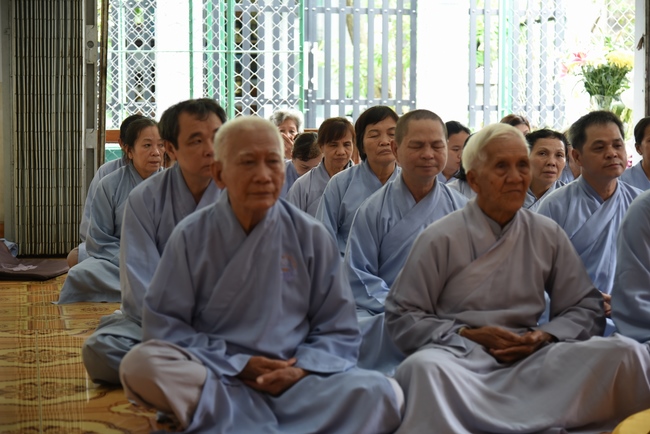 Tu niệm Phật một ngày Cần Thơ