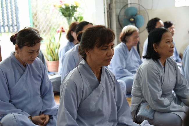 Tu niệm Phật một ngày Cần Thơ