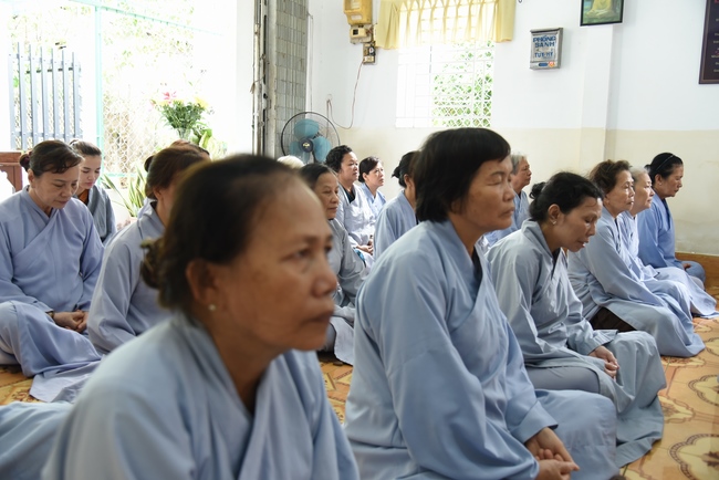 Tu niệm Phật một ngày Cần Thơ