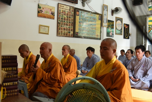 Tu niệm Phật một ngày Cần Thơ