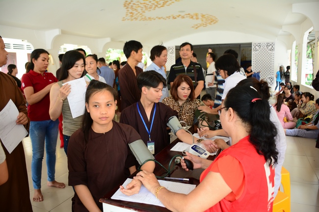 Hiến máu nhân đạo