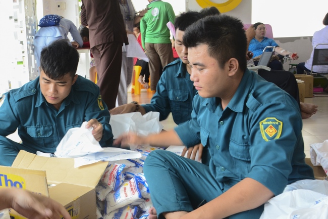 Hiến máu nhân đạo