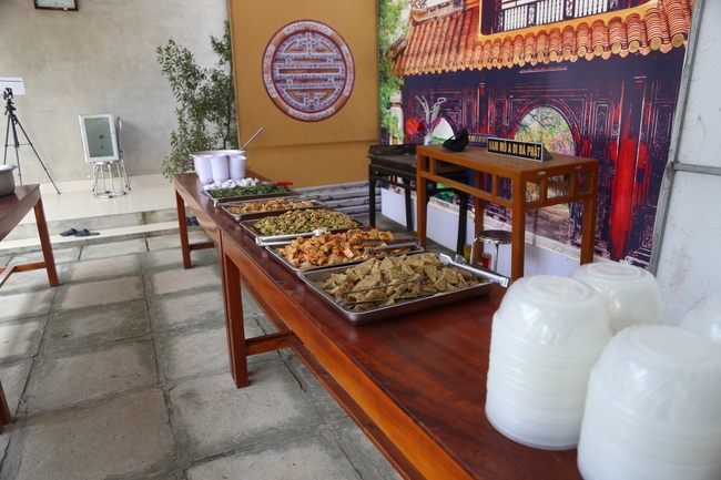 One day Retreat of Reciting the Buddha's name at Dong Cao Pagoda